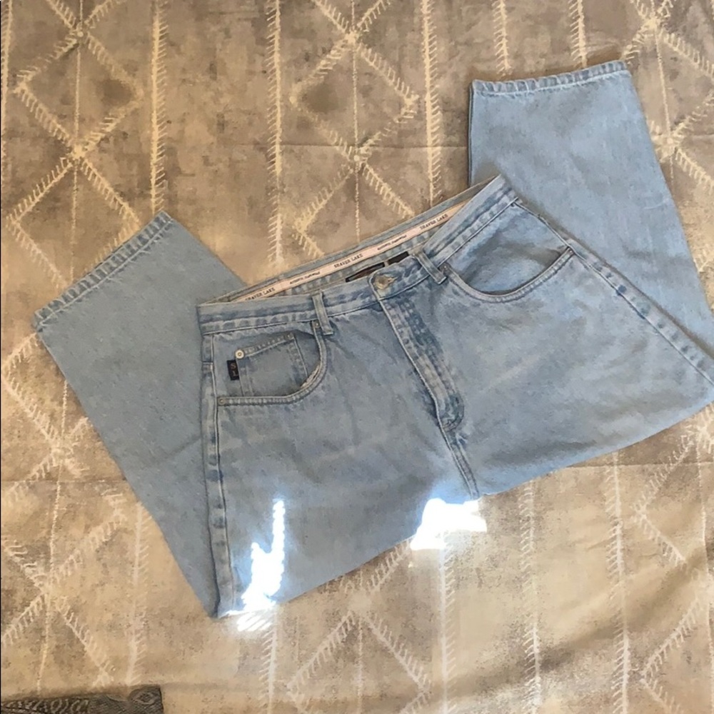 High waisted jeans